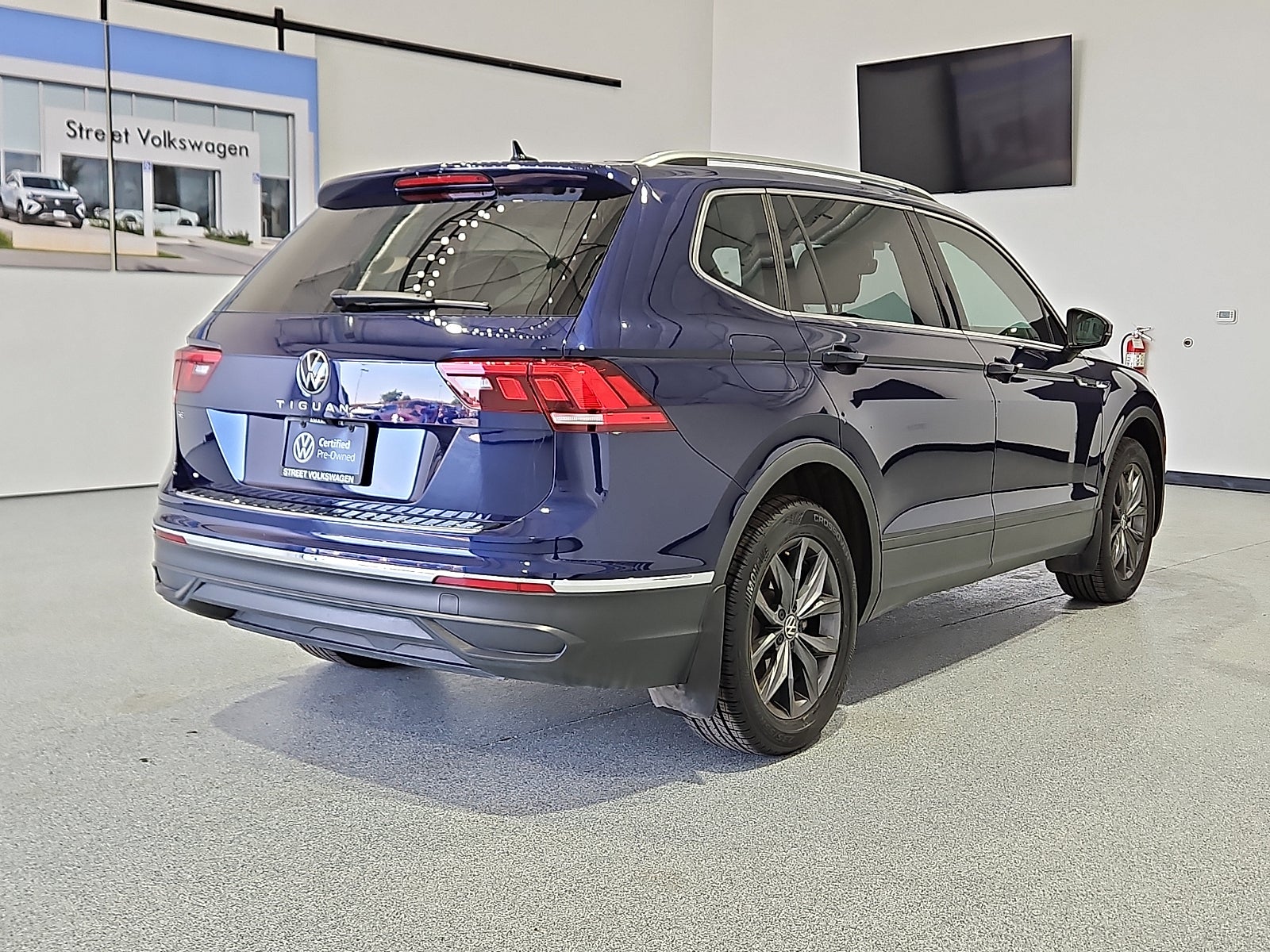 2023 Volkswagen Tiguan 2.0T SE