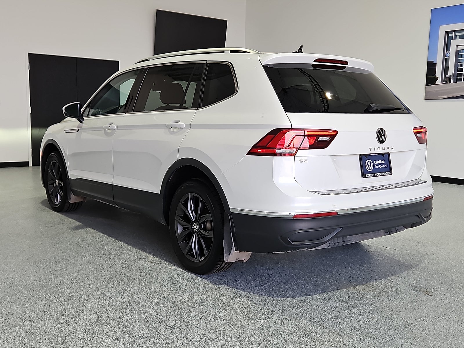 2023 Volkswagen Tiguan 2.0T SE