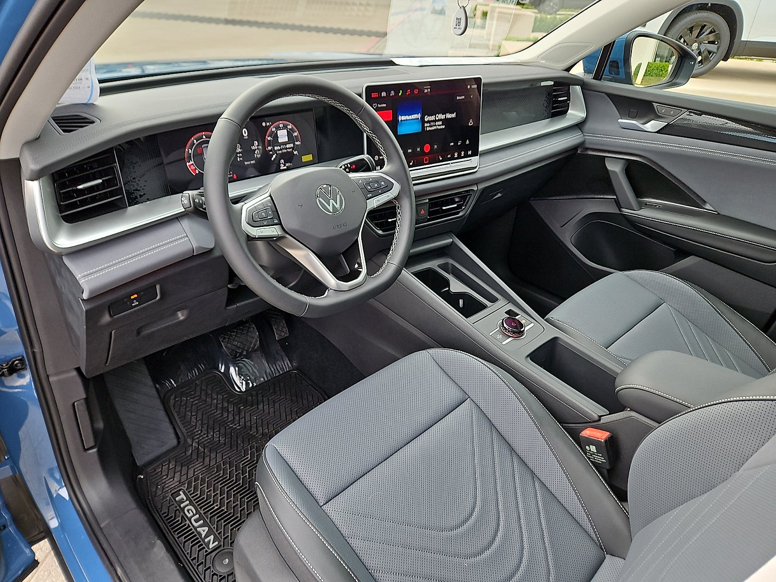 2026 Volkswagen Tiguan 2.0T SE