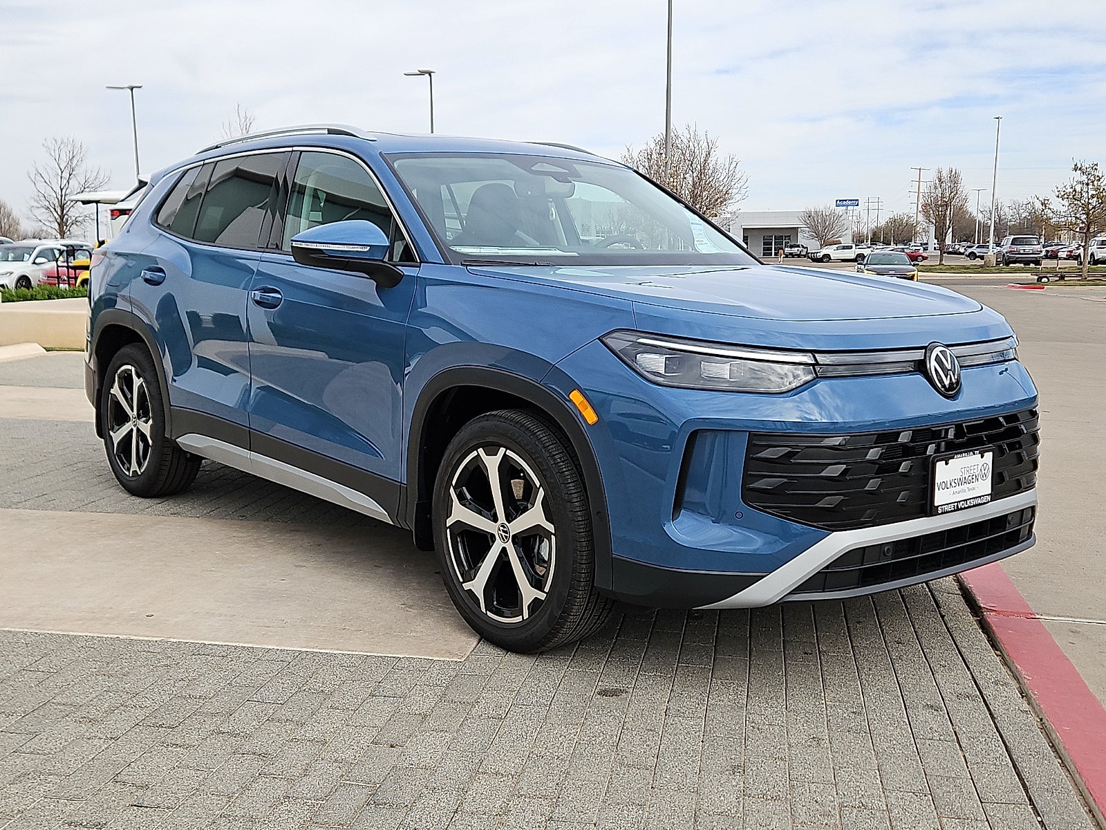 2026 Volkswagen Tiguan 2.0T SE