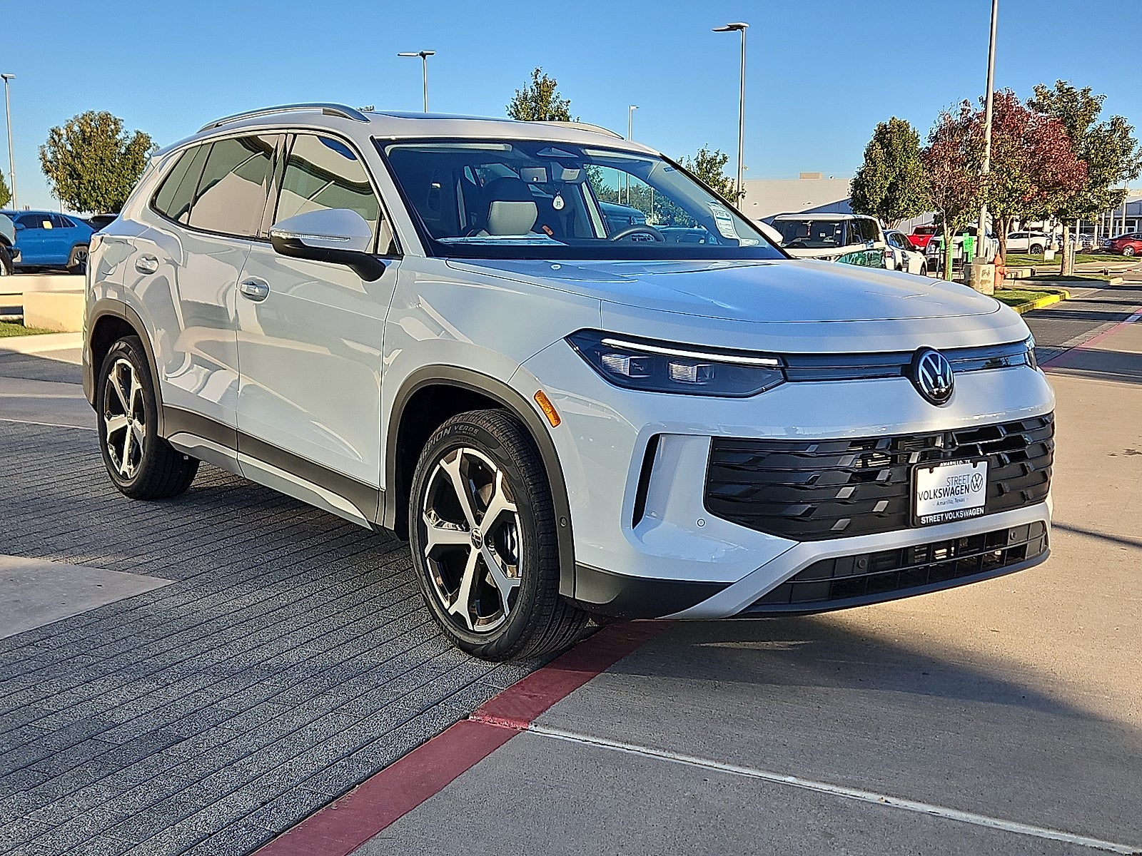 2026 Volkswagen Tiguan 2.0T SE