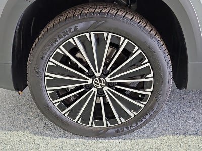 2025 Volkswagen Taos 1.5T SE