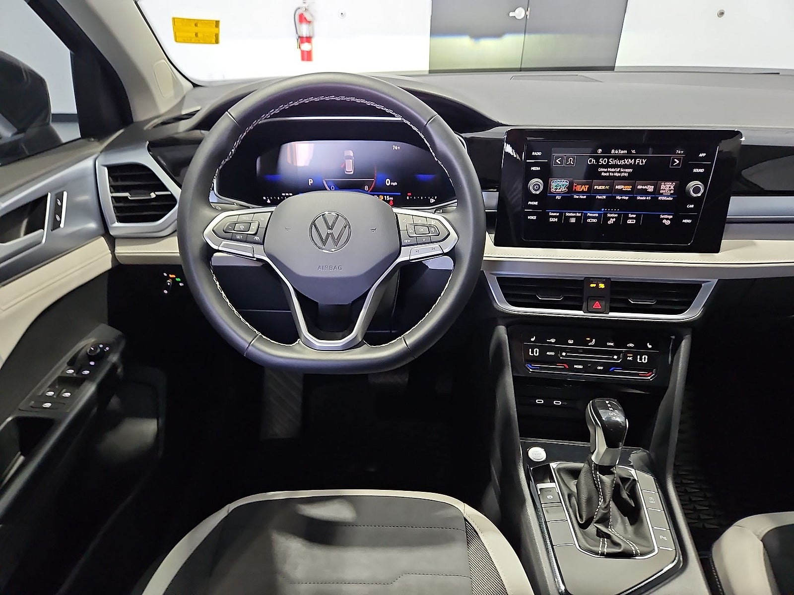 2025 Volkswagen Taos 1.5T SE