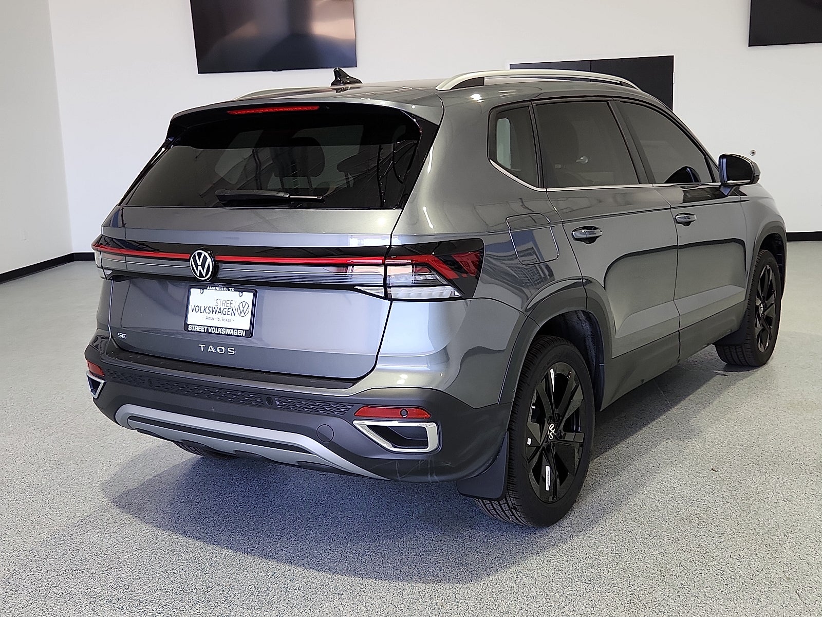 2026 Volkswagen Taos SE