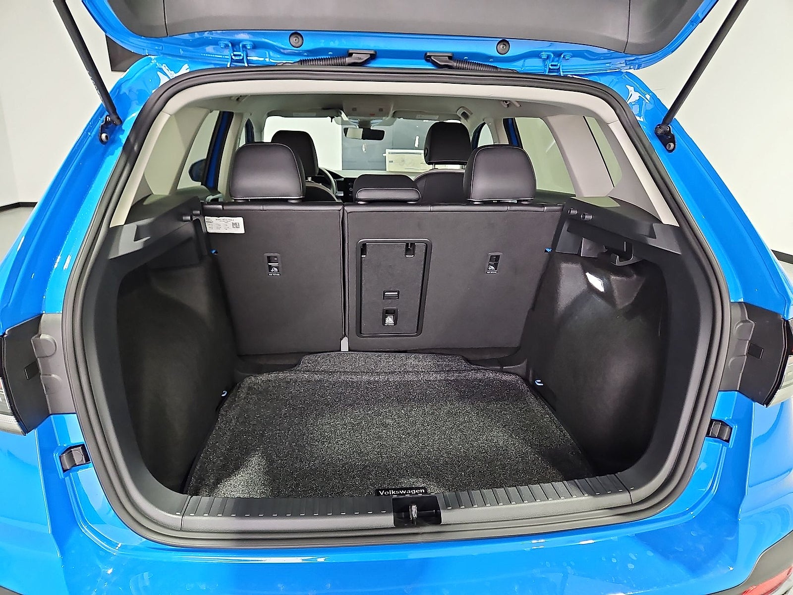 2027 Volkswagen Taos SE