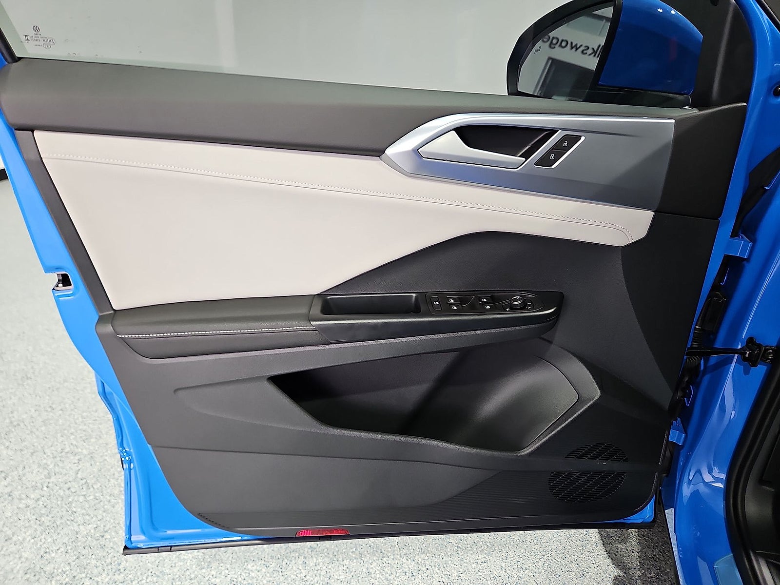 2027 Volkswagen Taos SE