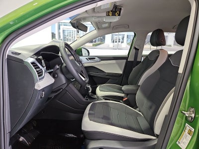 2027 Volkswagen Taos SE