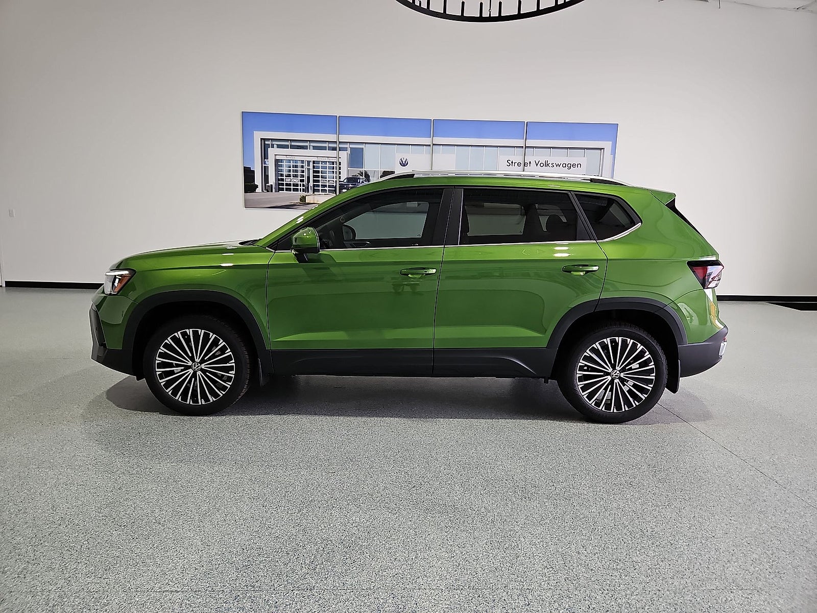 2027 Volkswagen Taos SE