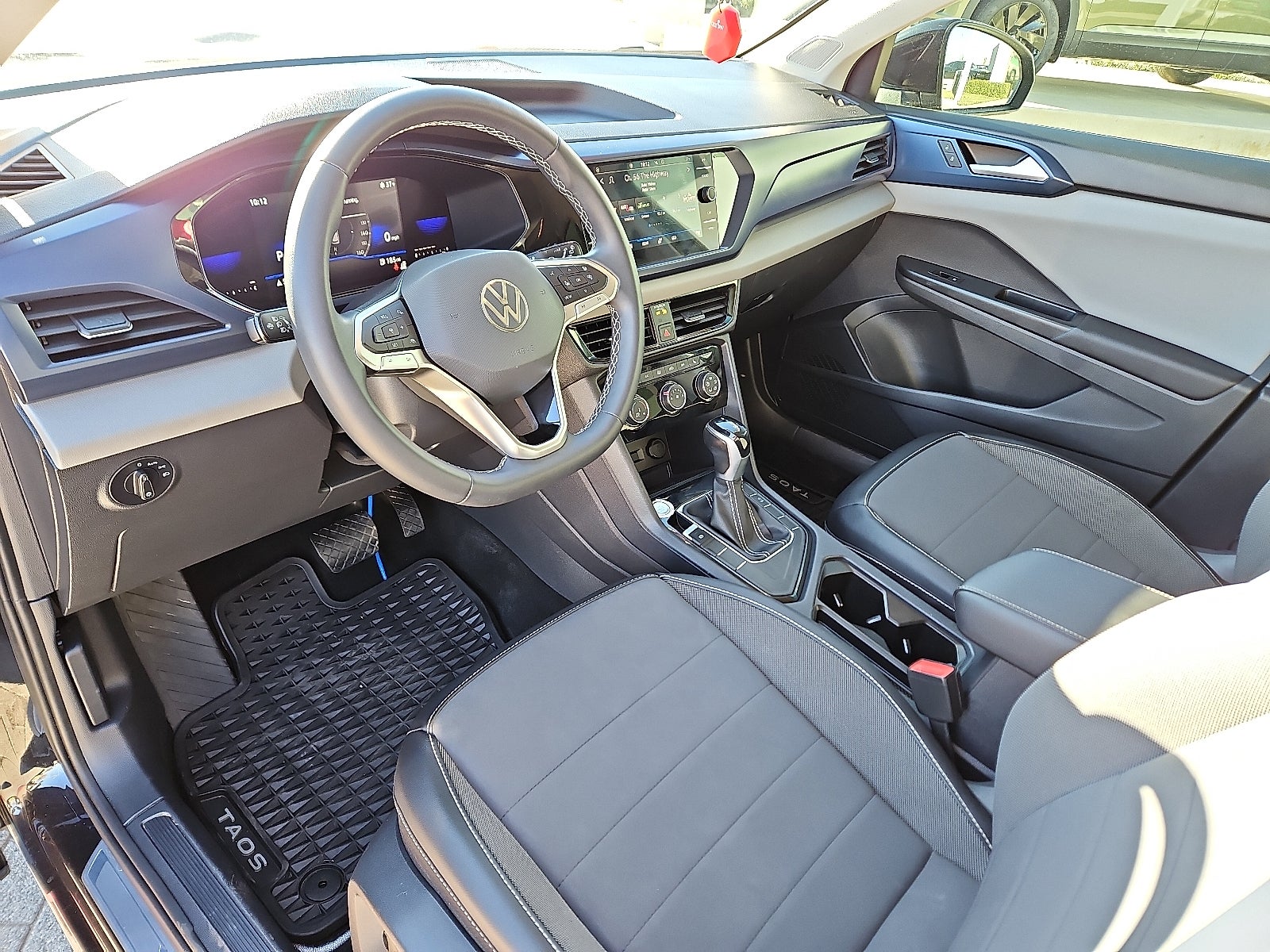 2023 Volkswagen Taos 1.5T SE