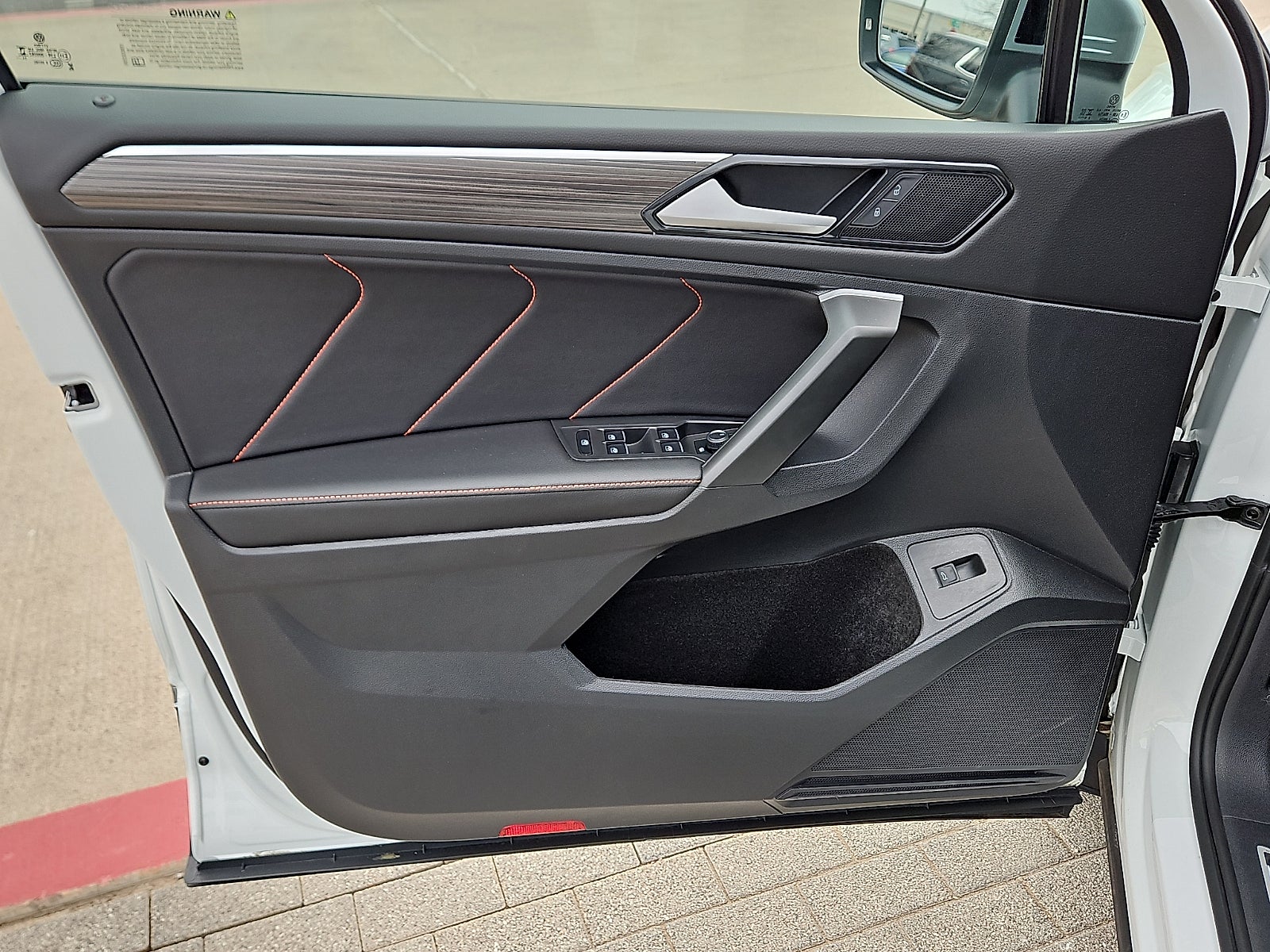 2024 Volkswagen Tiguan 2.0T Wolfsburg Edition