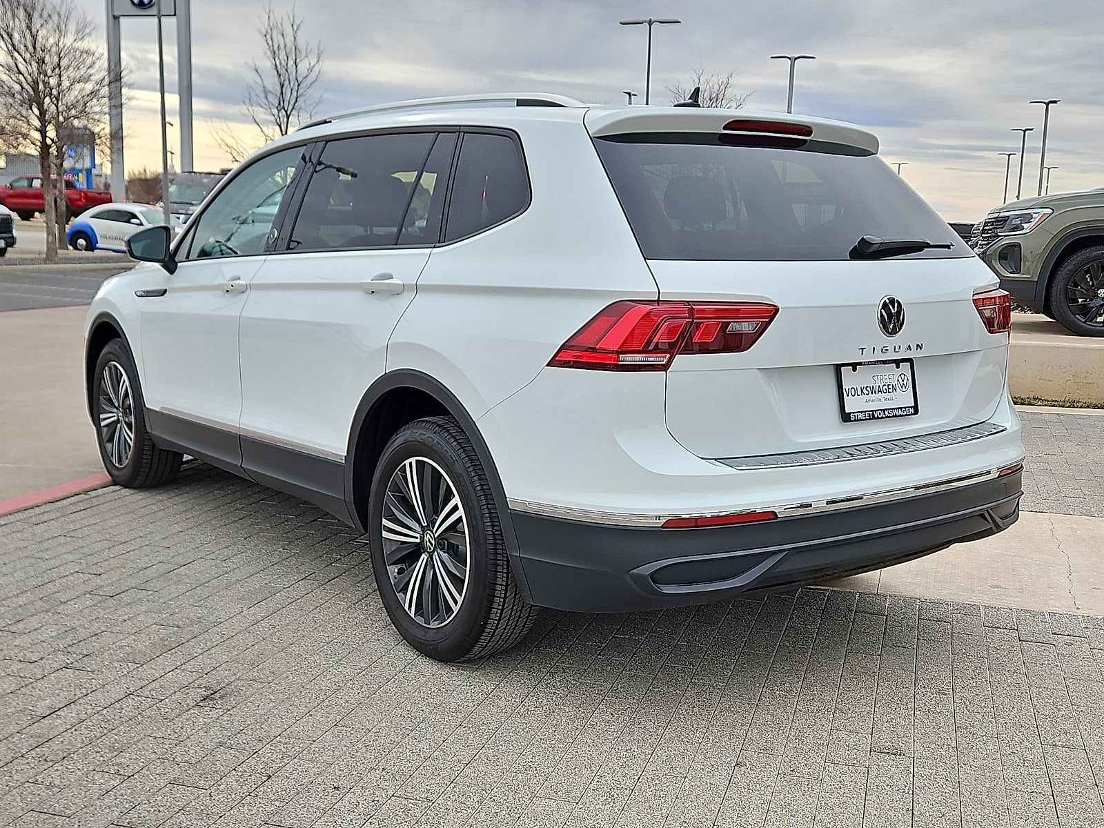2024 Volkswagen Tiguan 2.0T Wolfsburg Edition