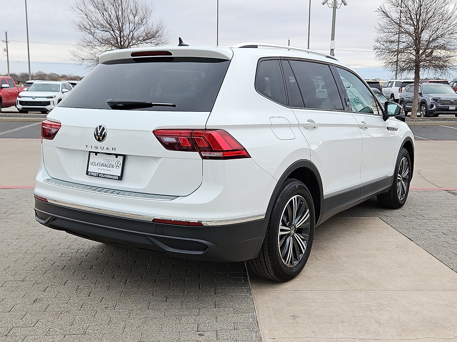 2024 Volkswagen Tiguan 2.0T Wolfsburg Edition