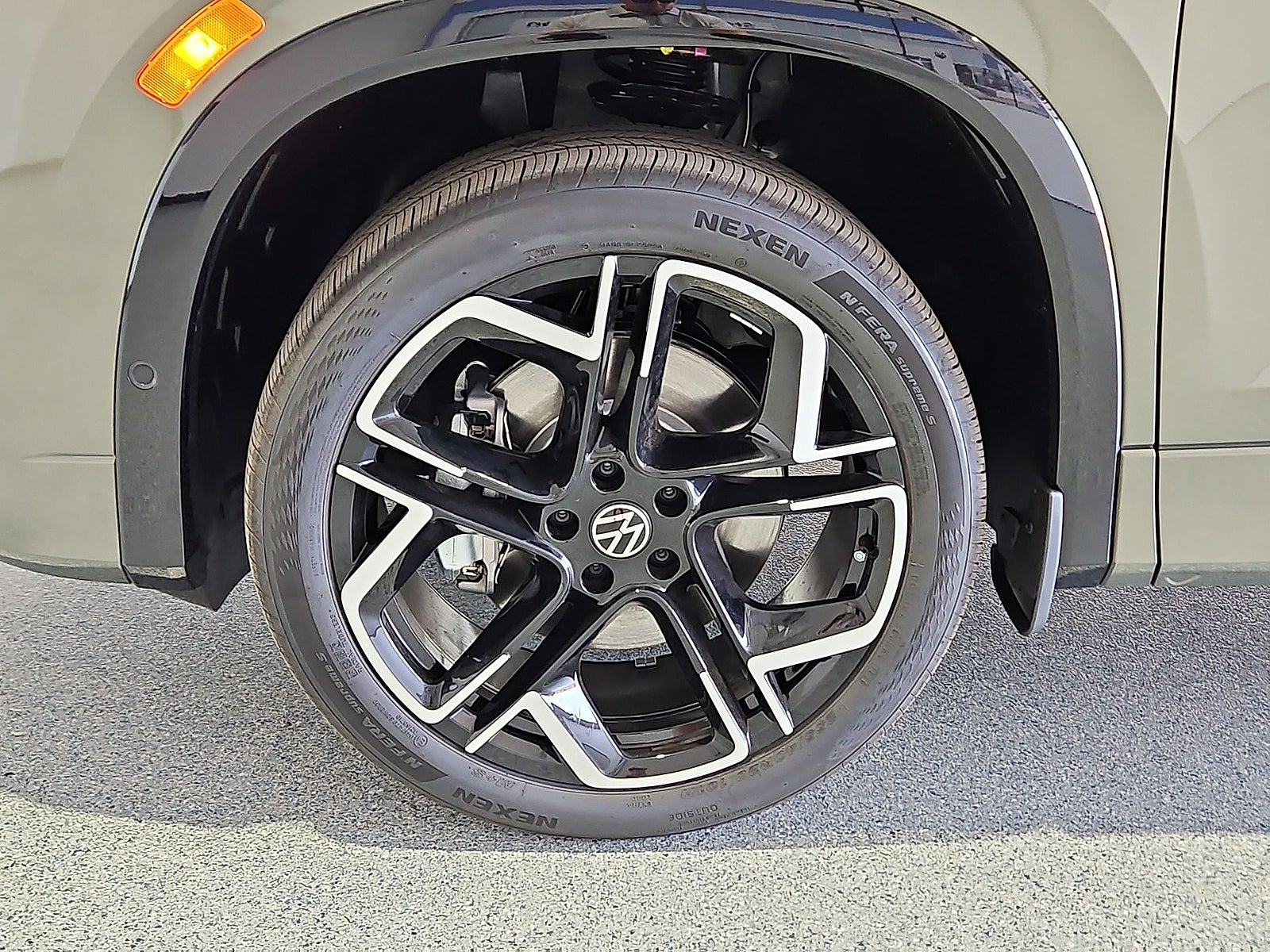 2026 Volkswagen Tiguan SEL R-Line Turbo