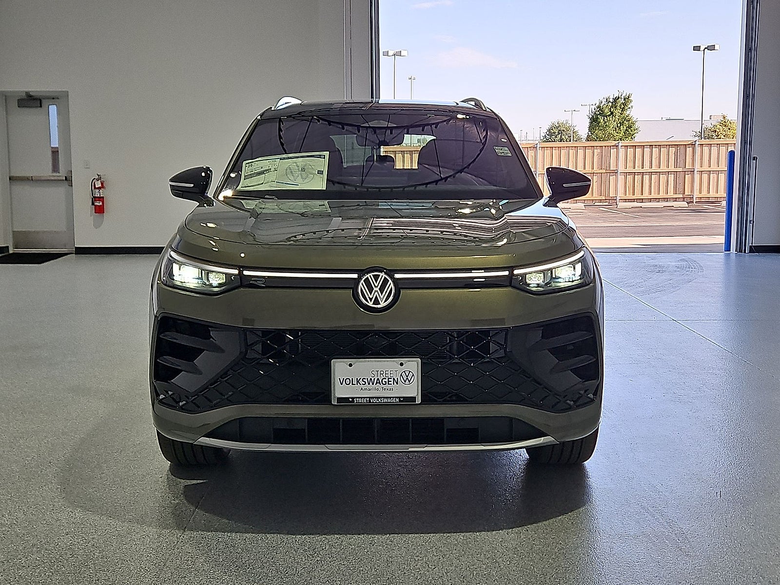 2026 Volkswagen Tiguan SEL R-Line Turbo