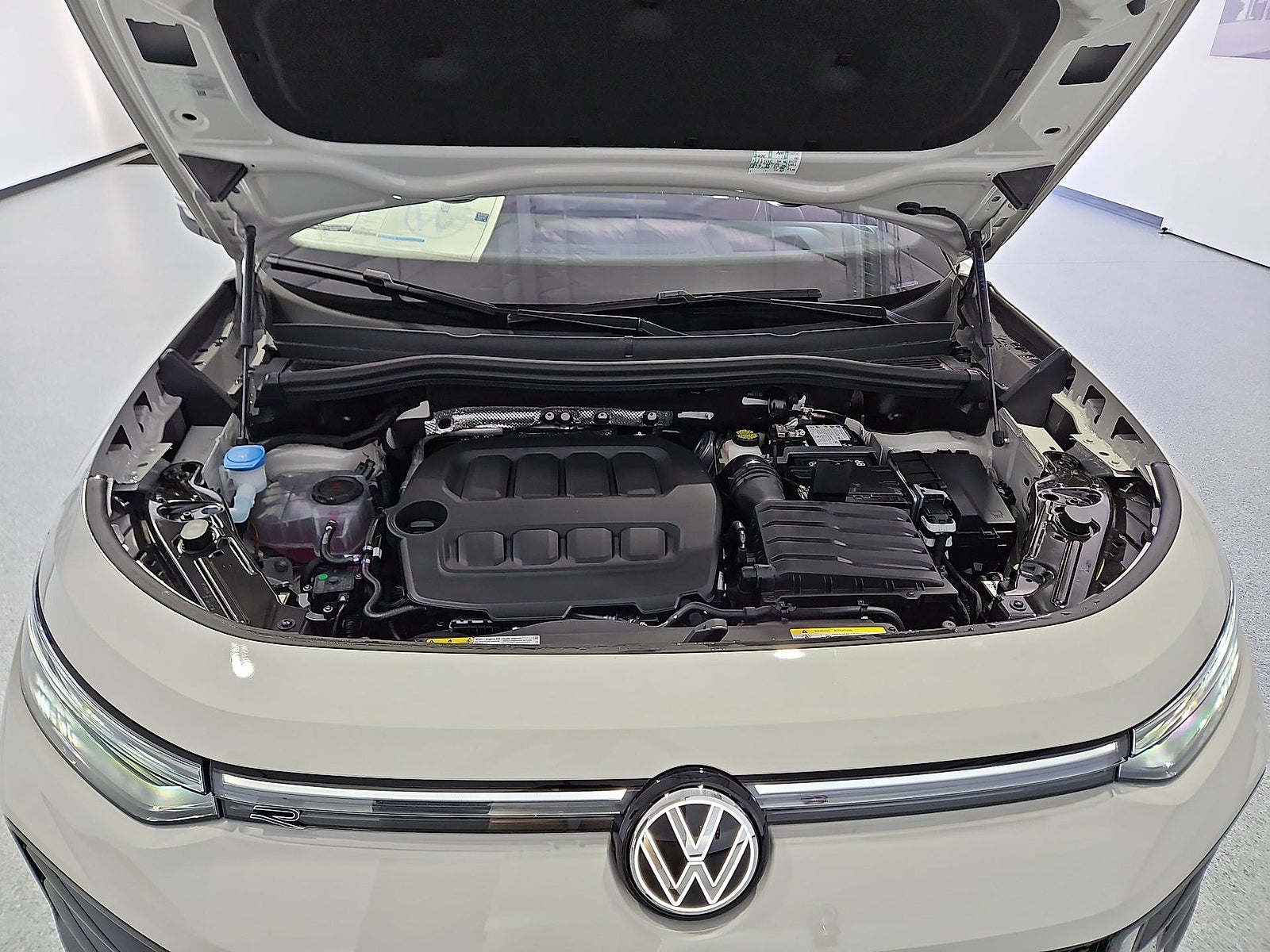 2026 Volkswagen Tiguan SEL R-Line Turbo