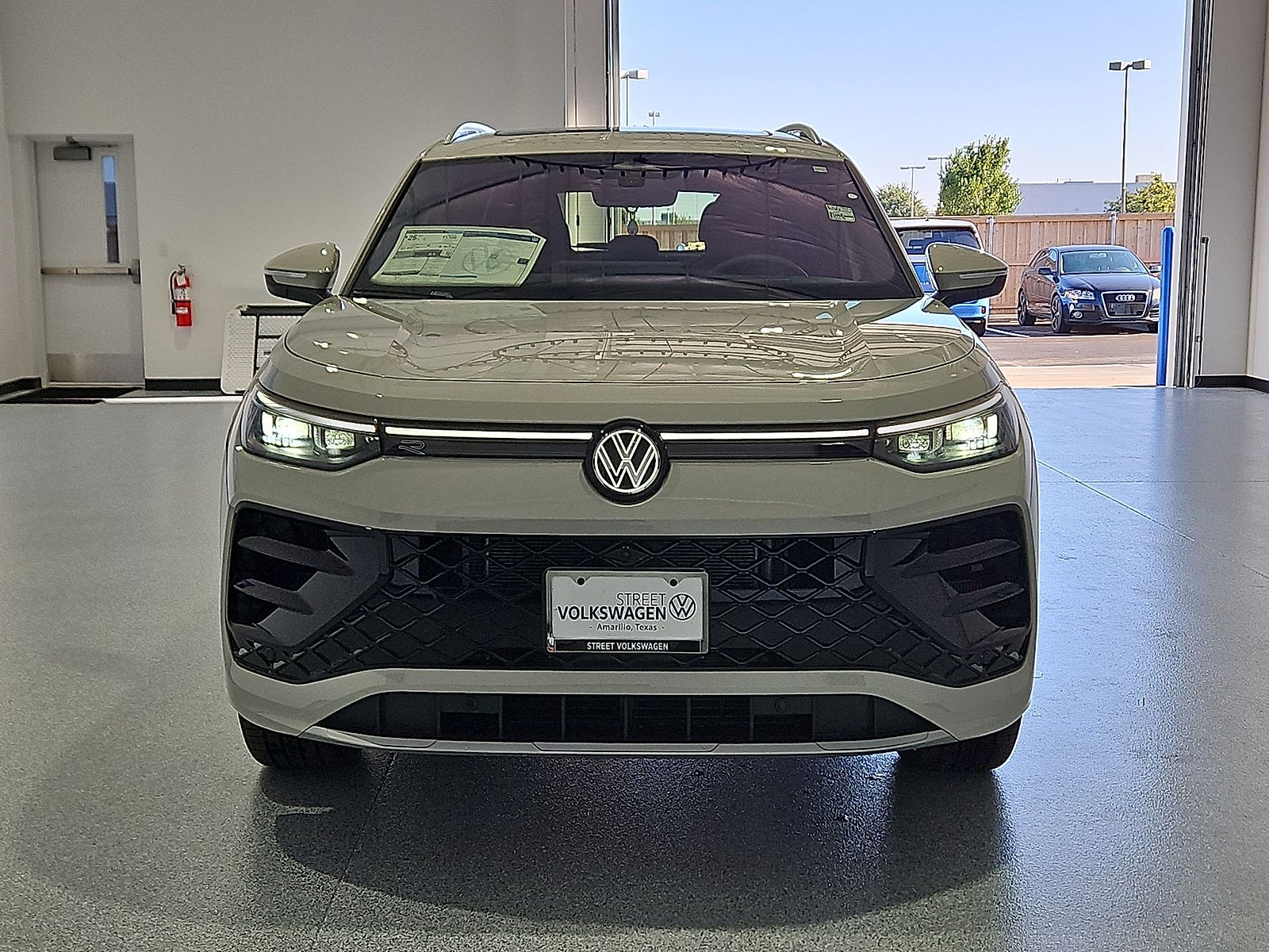 2026 Volkswagen Tiguan SEL R-Line Turbo