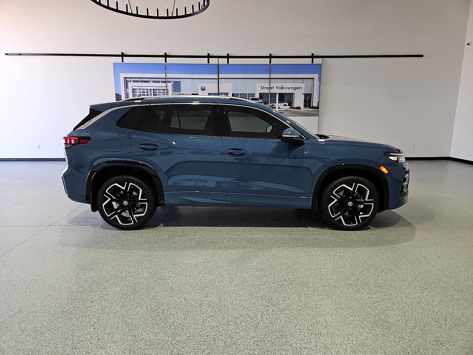 2026 Volkswagen Tiguan SEL R-Line Turbo