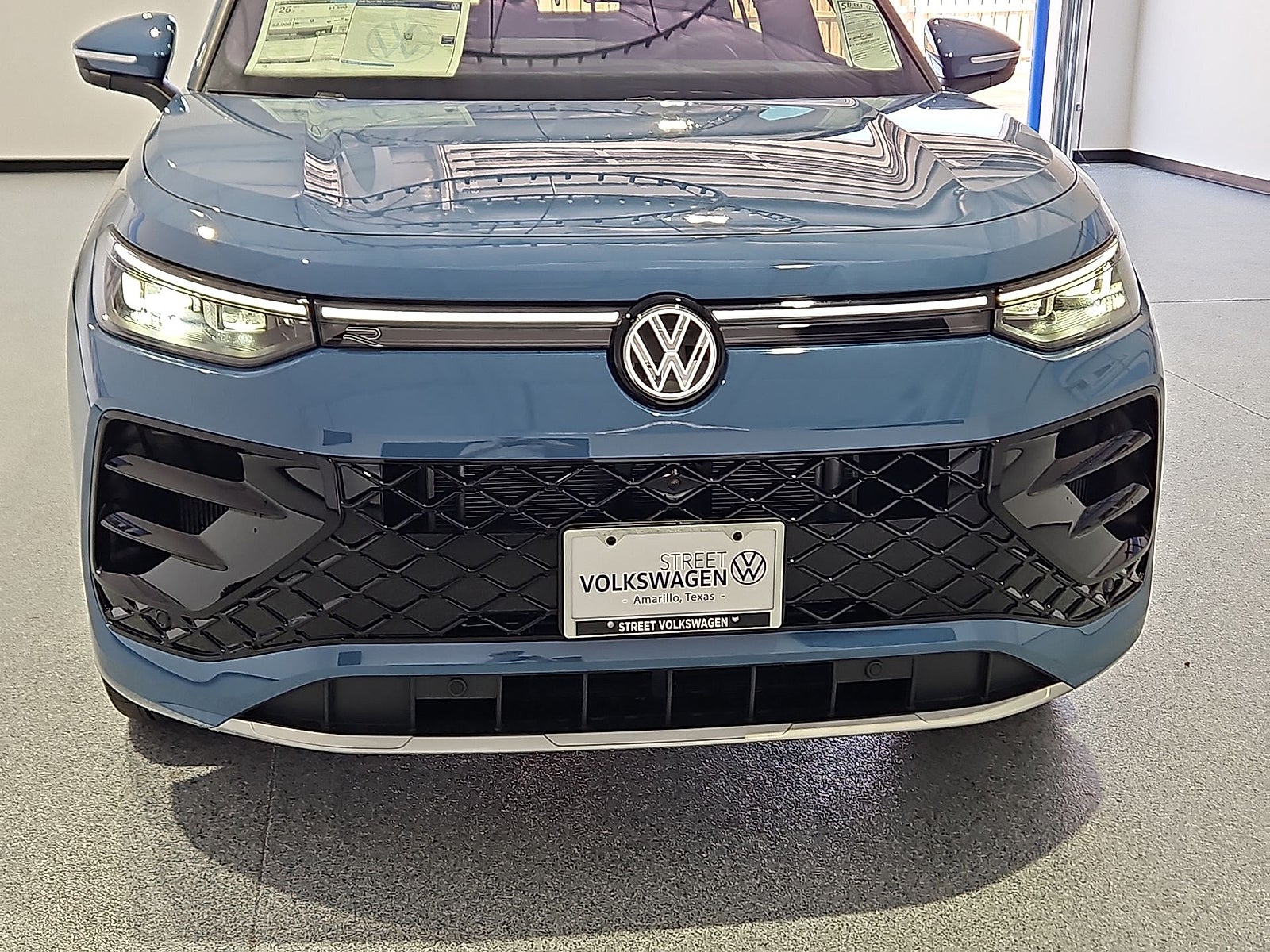 2026 Volkswagen Tiguan SEL R-Line Turbo