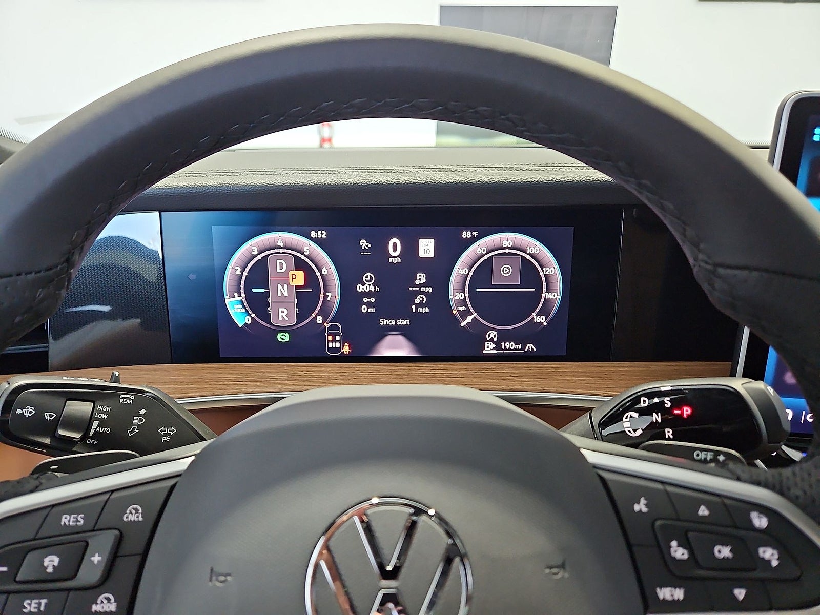 2026 Volkswagen Tiguan SEL R-Line Turbo
