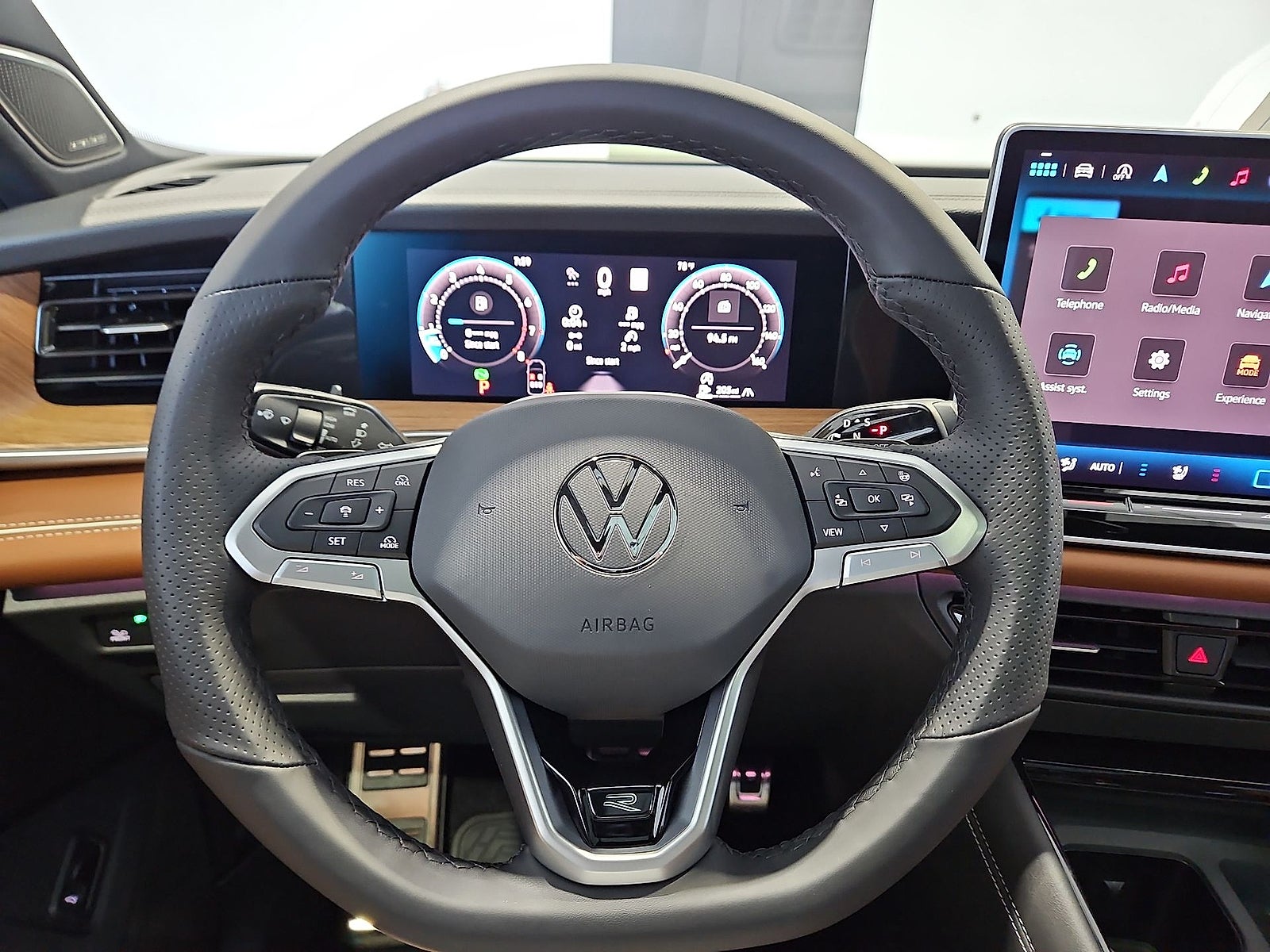 2026 Volkswagen Tiguan SEL R-Line Turbo