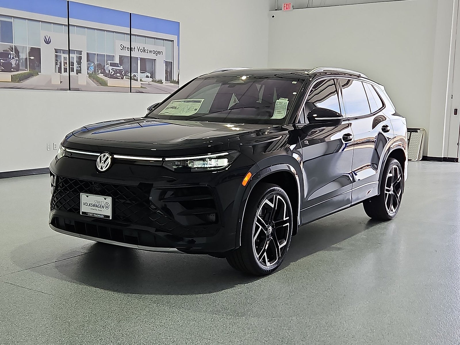 2026 Volkswagen Tiguan SEL R-Line Turbo