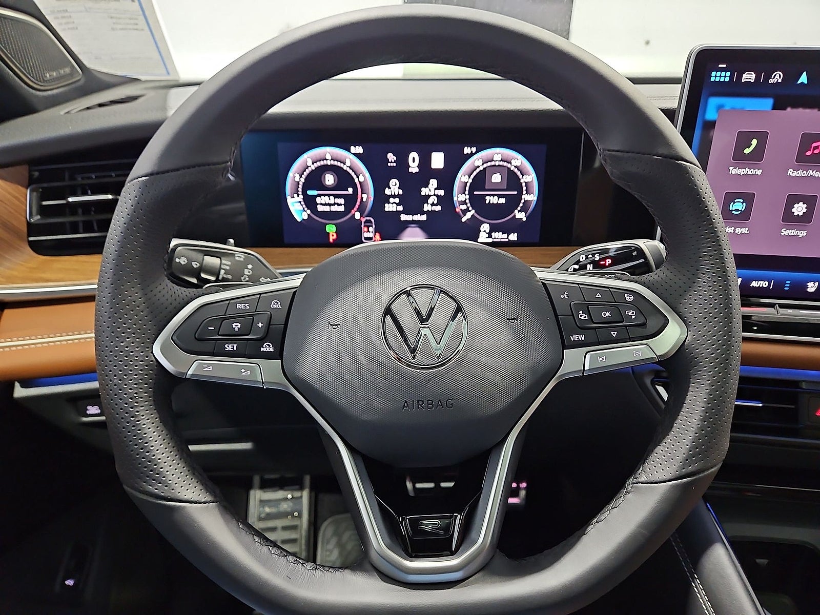 2026 Volkswagen Tiguan SEL R-Line Turbo
