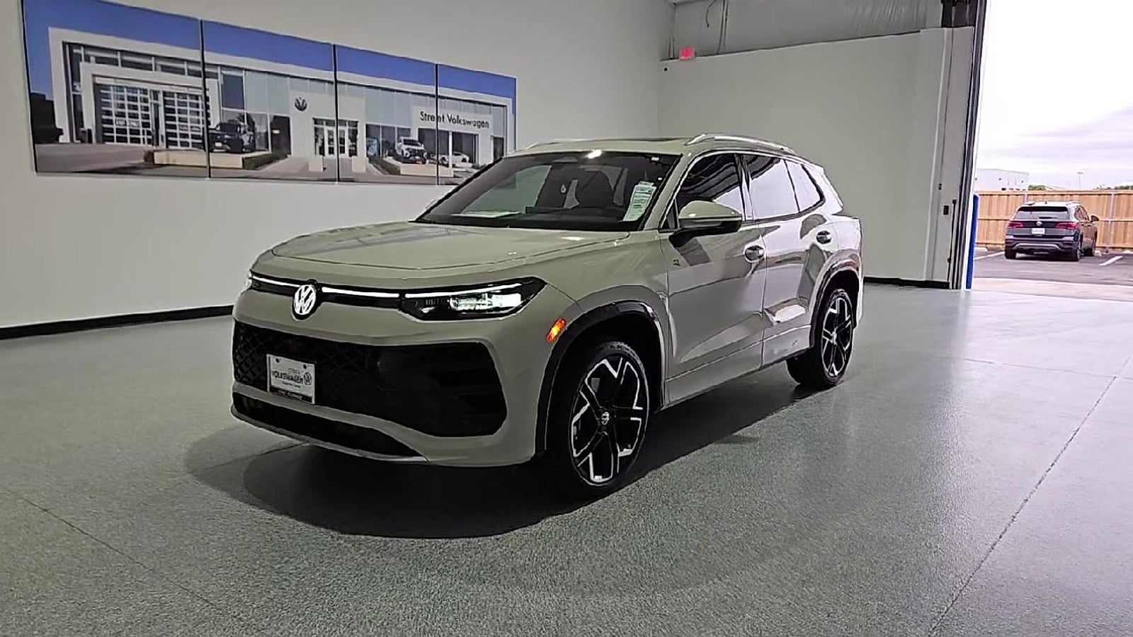 2026 Volkswagen Tiguan SEL R-Line Turbo