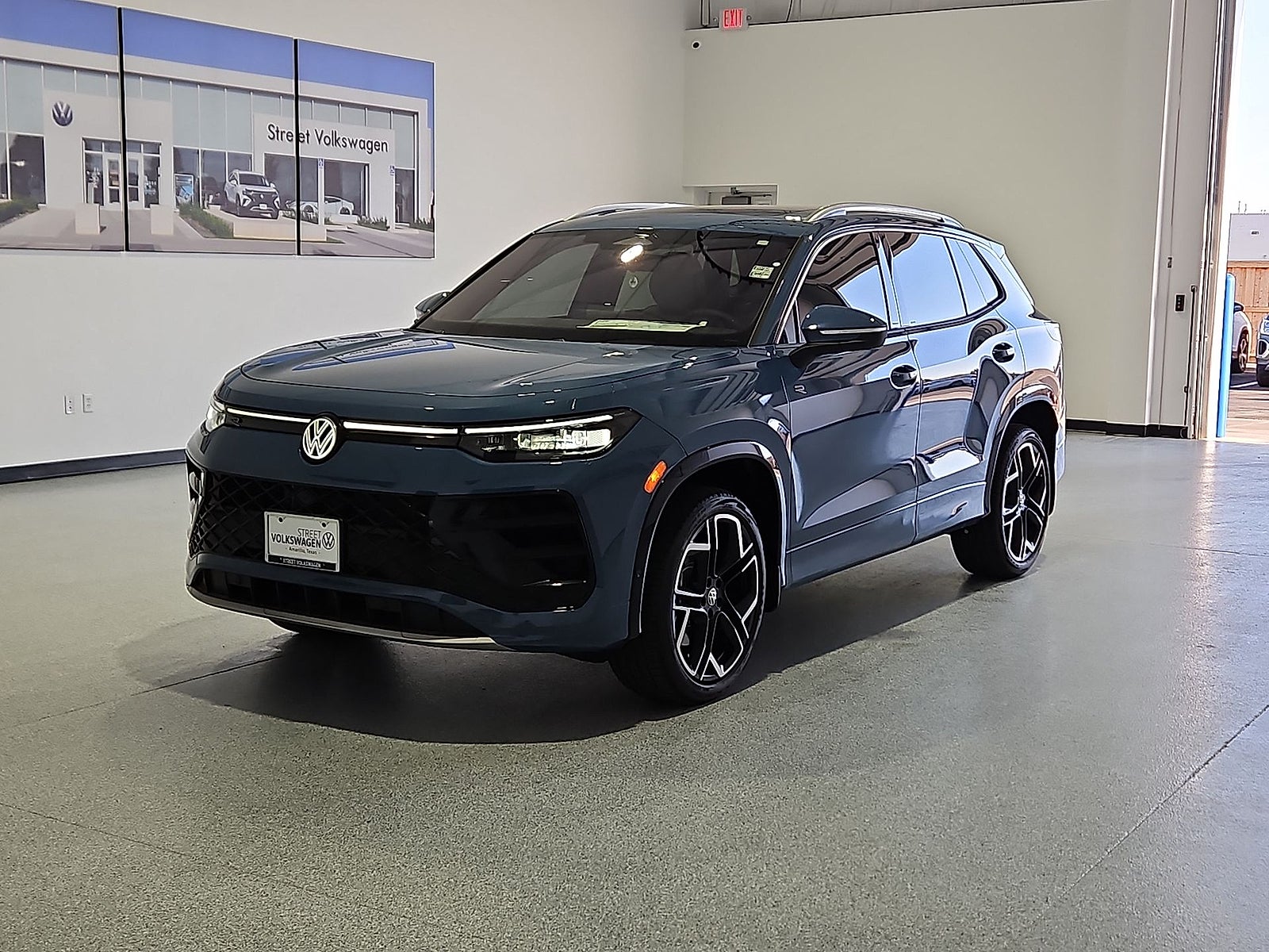 2026 Volkswagen Tiguan SEL R-Line Turbo