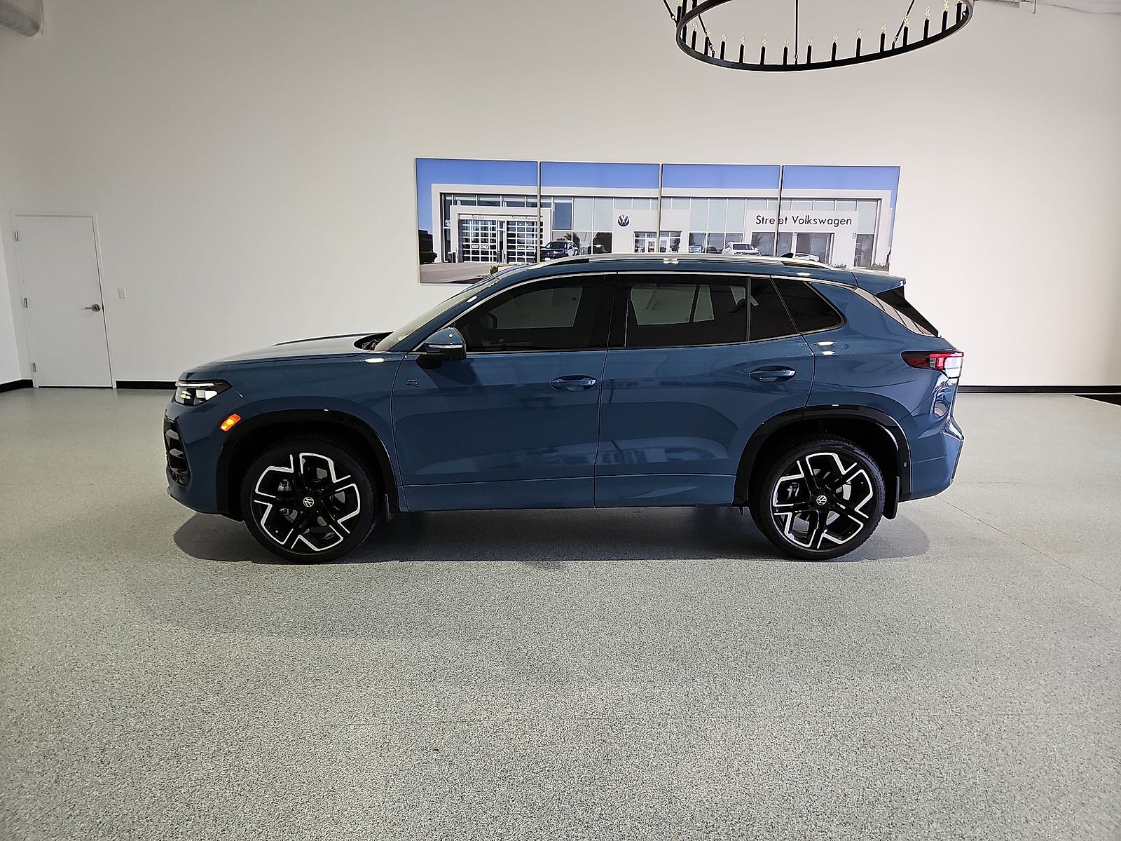 2026 Volkswagen Tiguan SEL R-Line Turbo