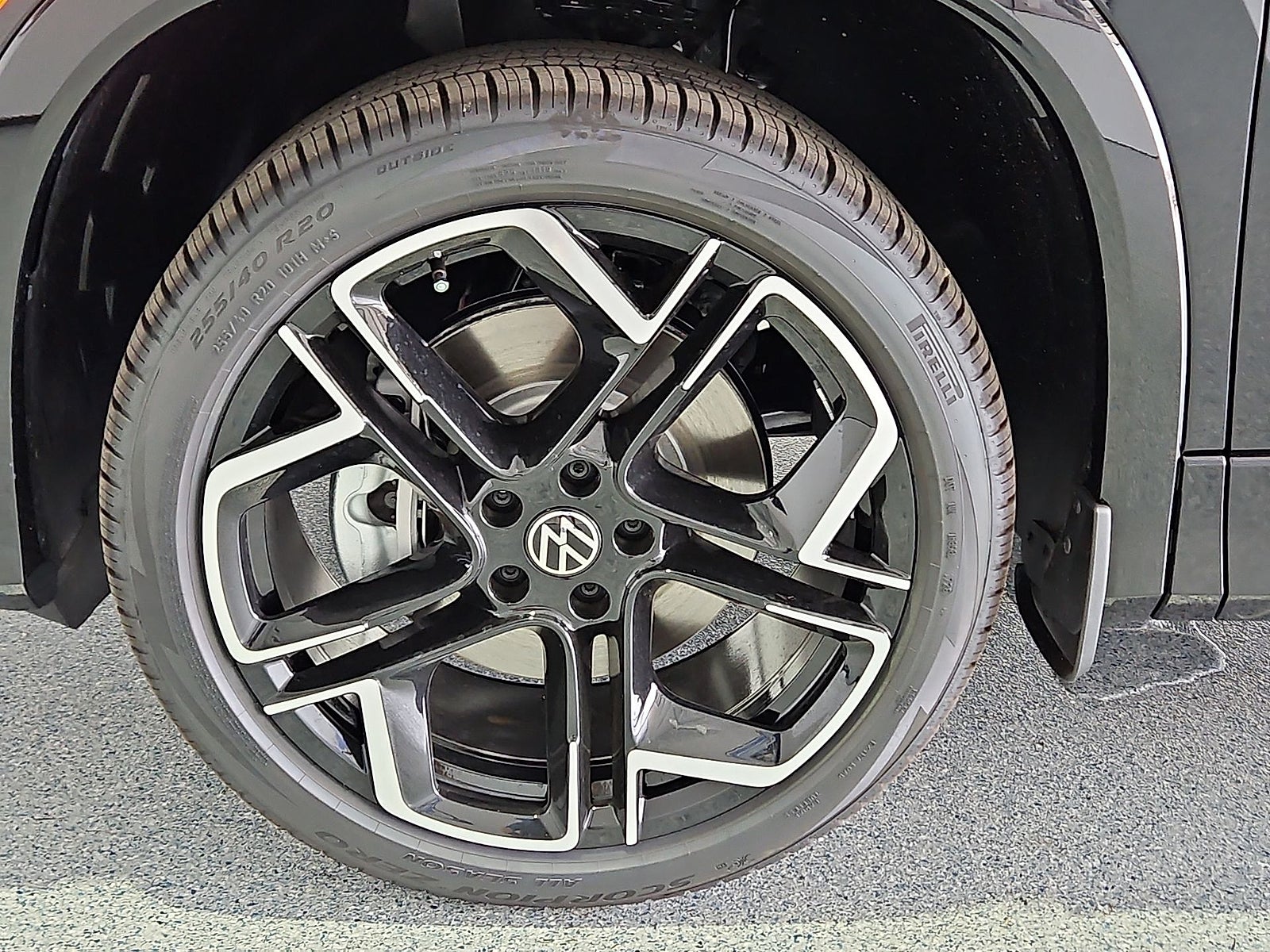 2026 Volkswagen Tiguan SEL R-Line Turbo