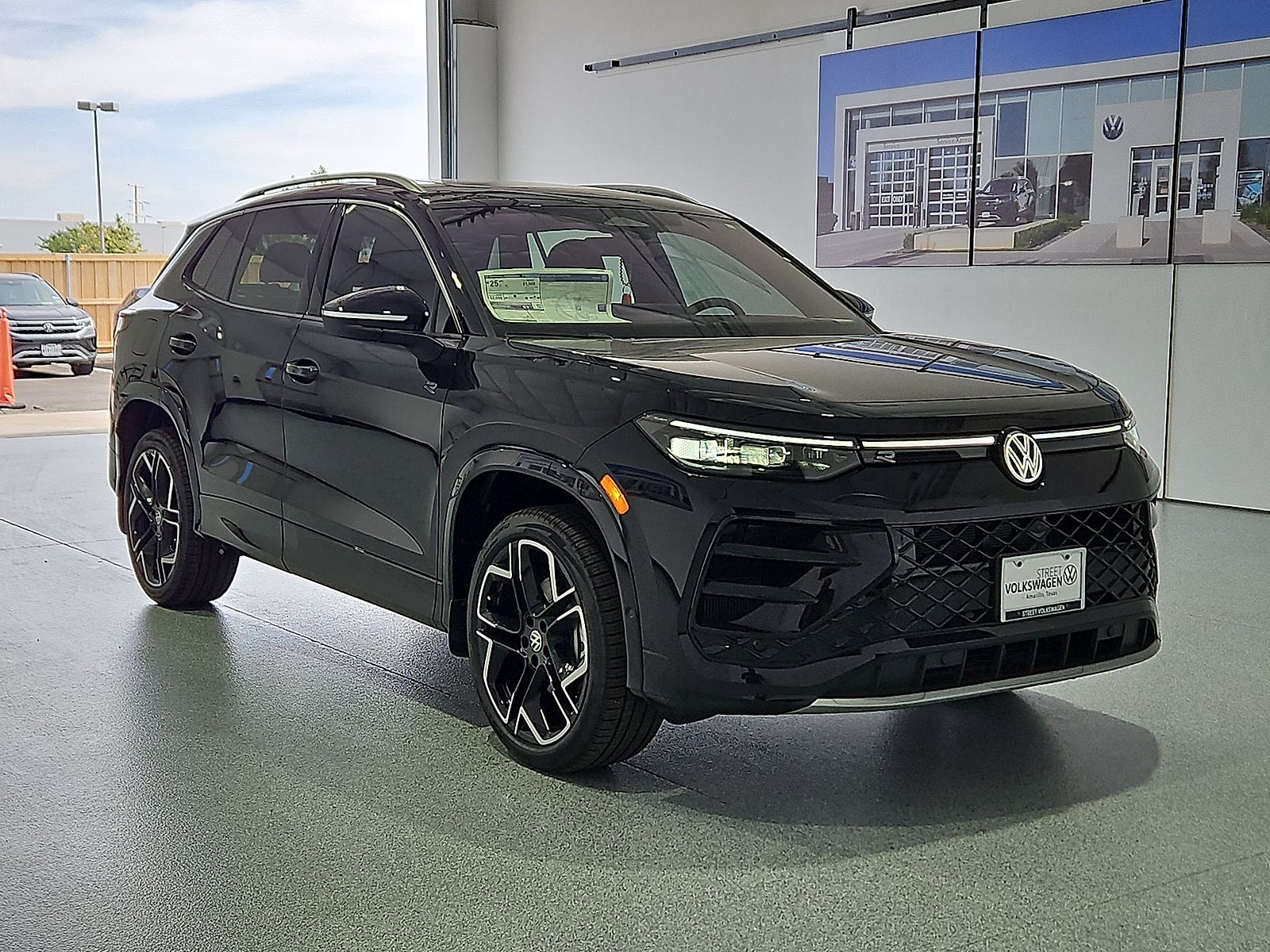 2026 Volkswagen Tiguan SEL R-Line Turbo