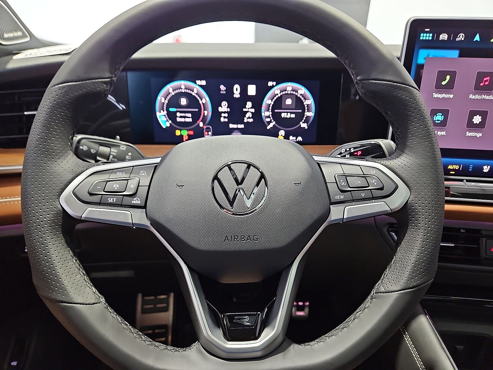 2026 Volkswagen Tiguan SEL R-Line Turbo