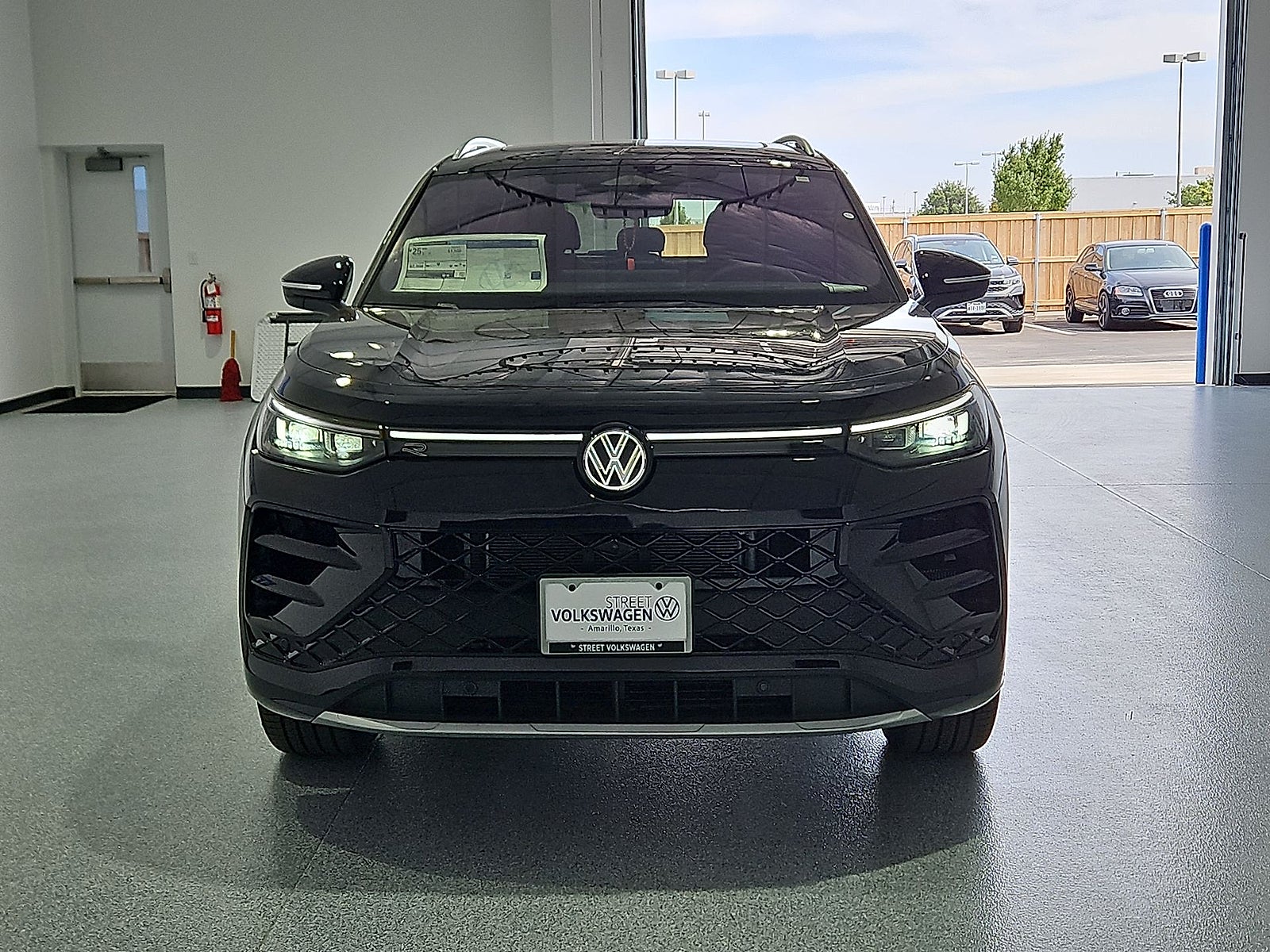 2026 Volkswagen Tiguan SEL R-Line Turbo