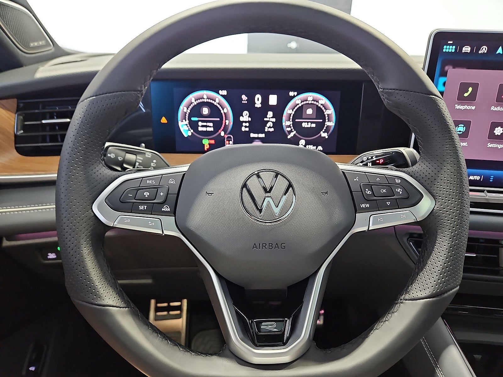 2026 Volkswagen Tiguan SEL R-Line Turbo