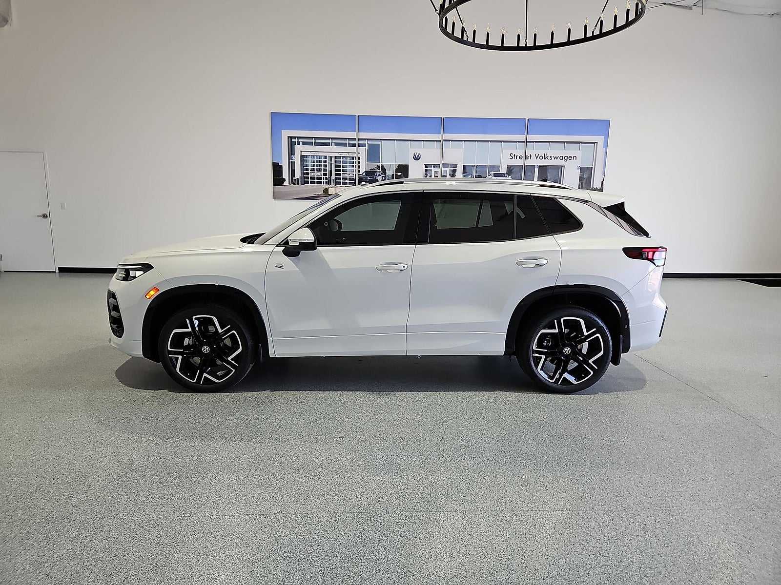 2026 Volkswagen Tiguan SEL R-Line Turbo