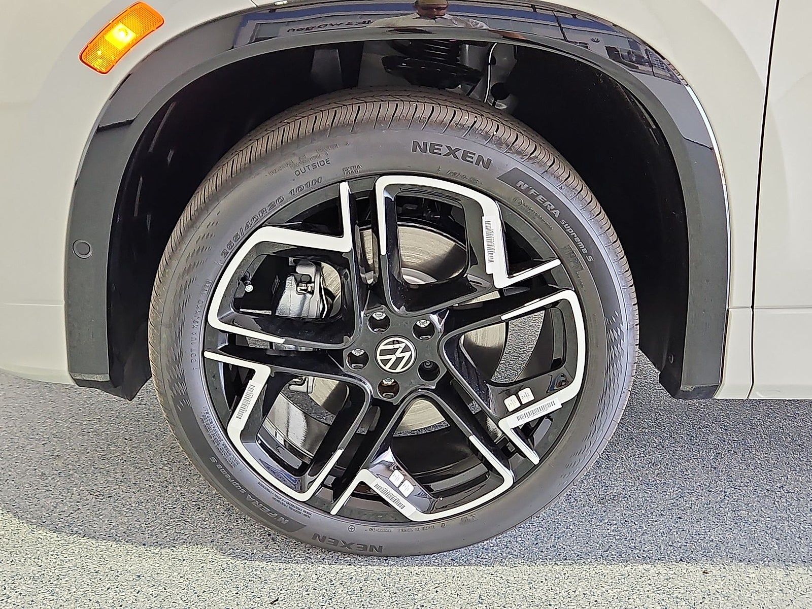 2026 Volkswagen Tiguan SEL R-Line Turbo