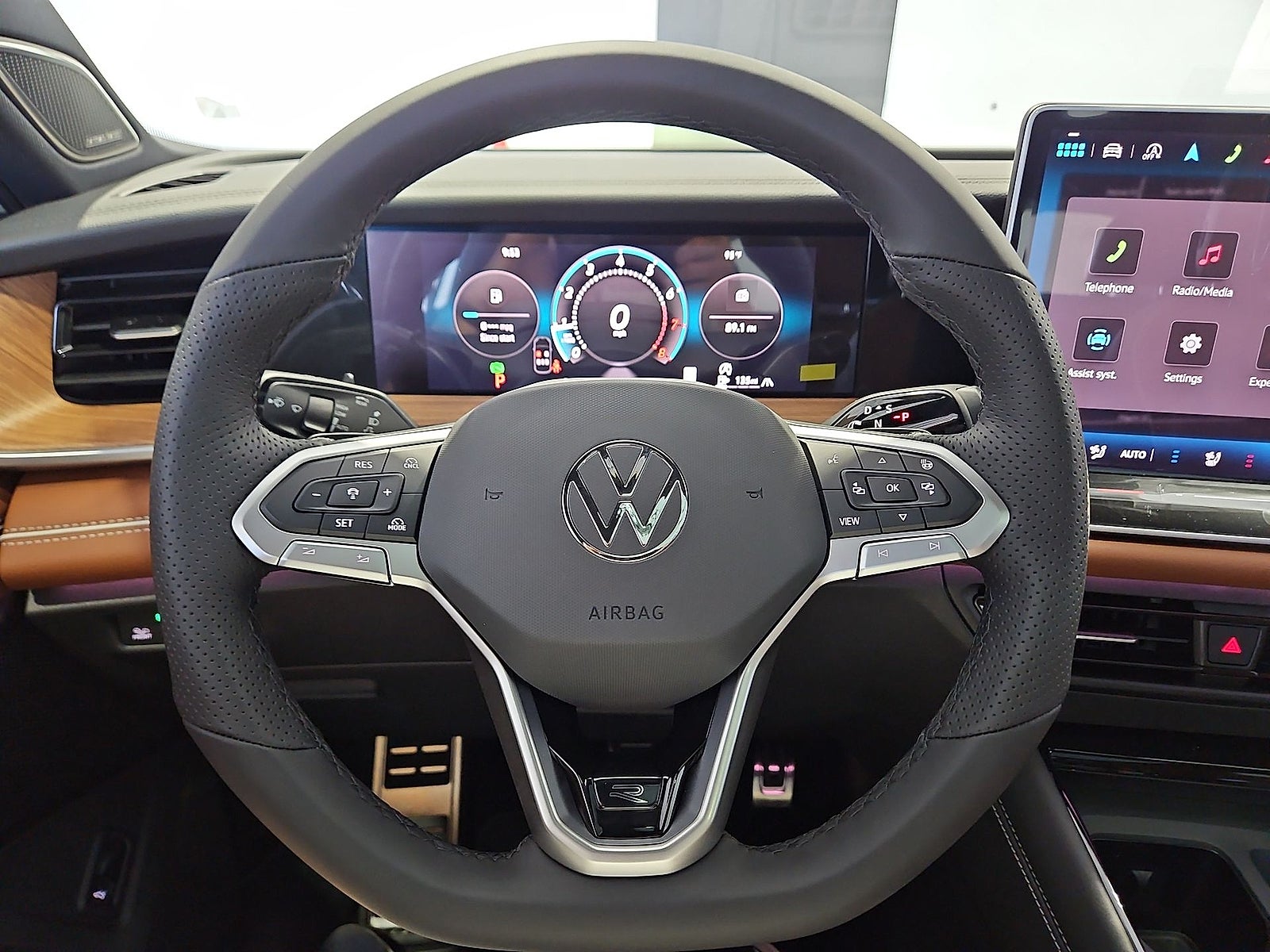 2026 Volkswagen Tiguan SEL R-Line Turbo