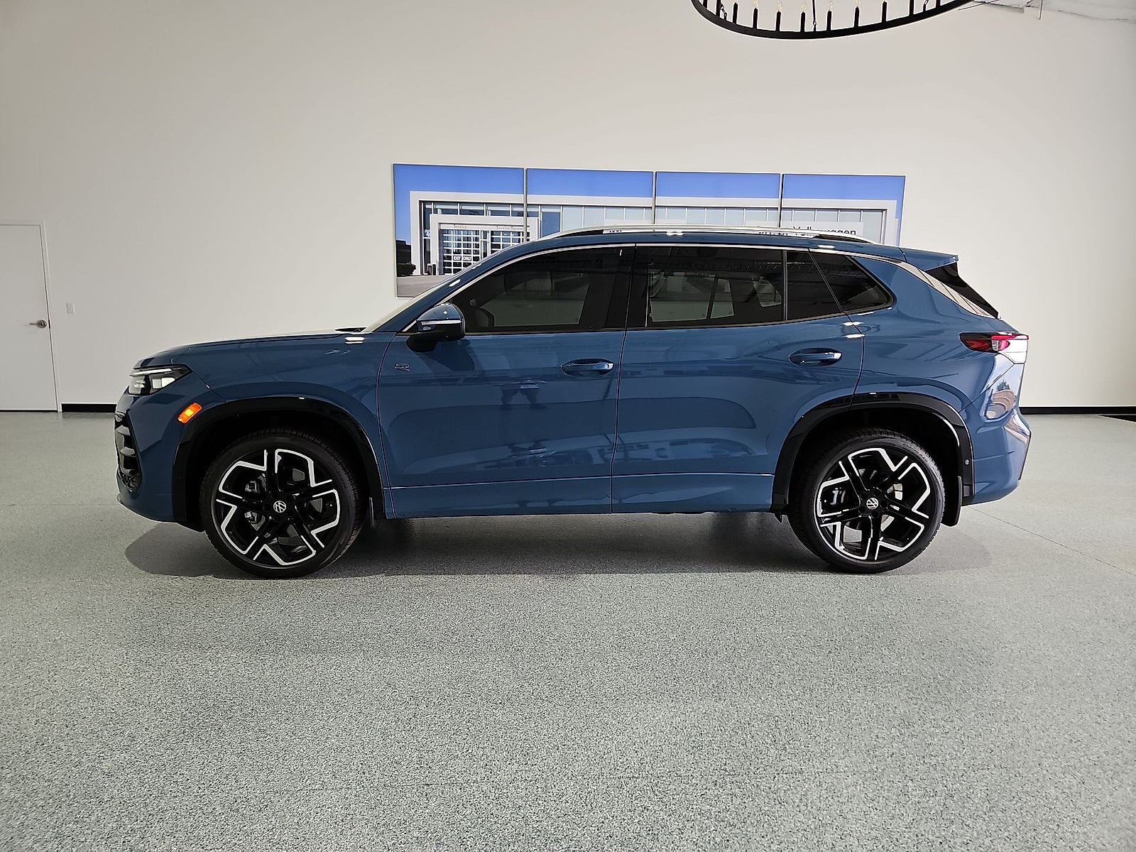 2026 Volkswagen Tiguan SEL R-Line Turbo