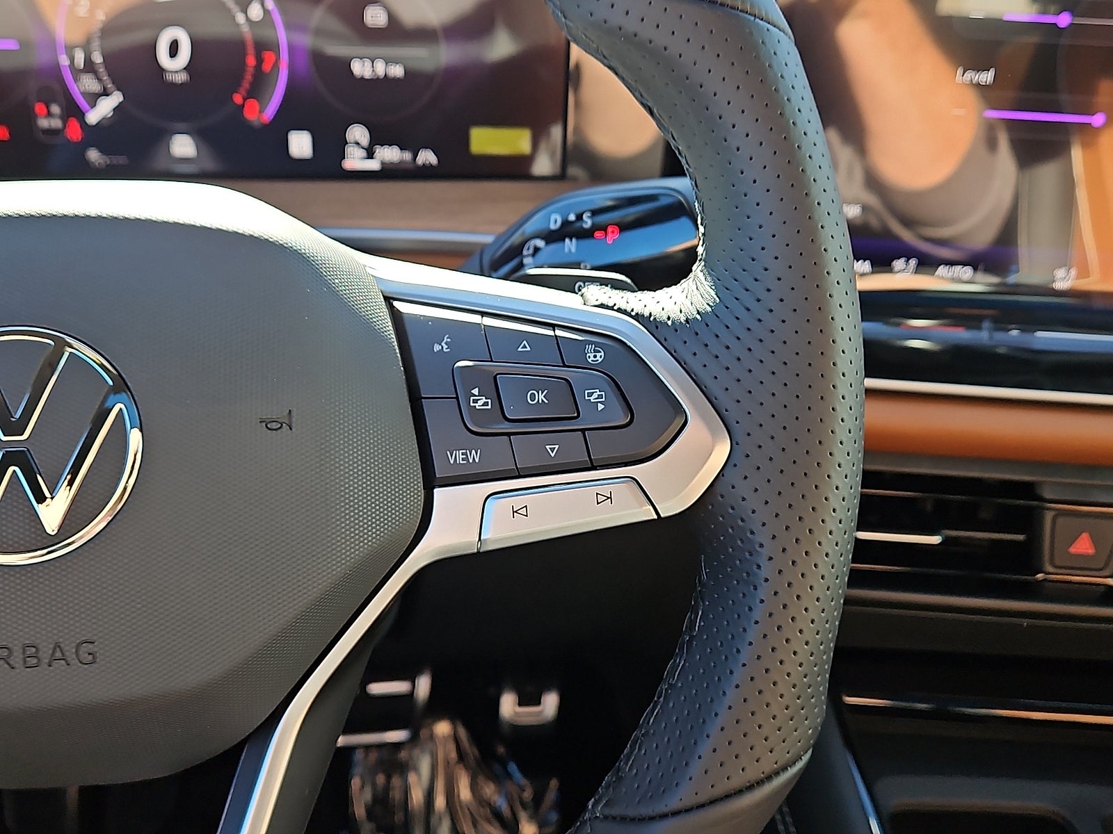 2026 Volkswagen Tiguan 2.0T SEL R-Line Turbo