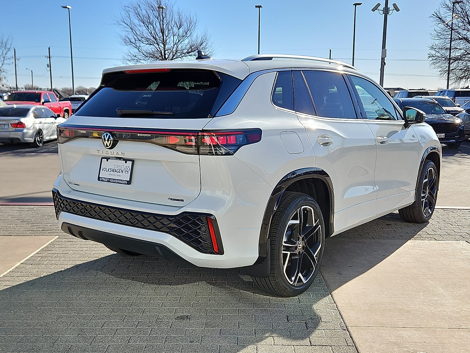 2026 Volkswagen Tiguan 2.0T SEL R-Line Turbo