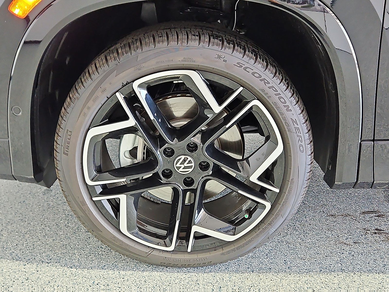 2026 Volkswagen Tiguan SEL R-Line Turbo
