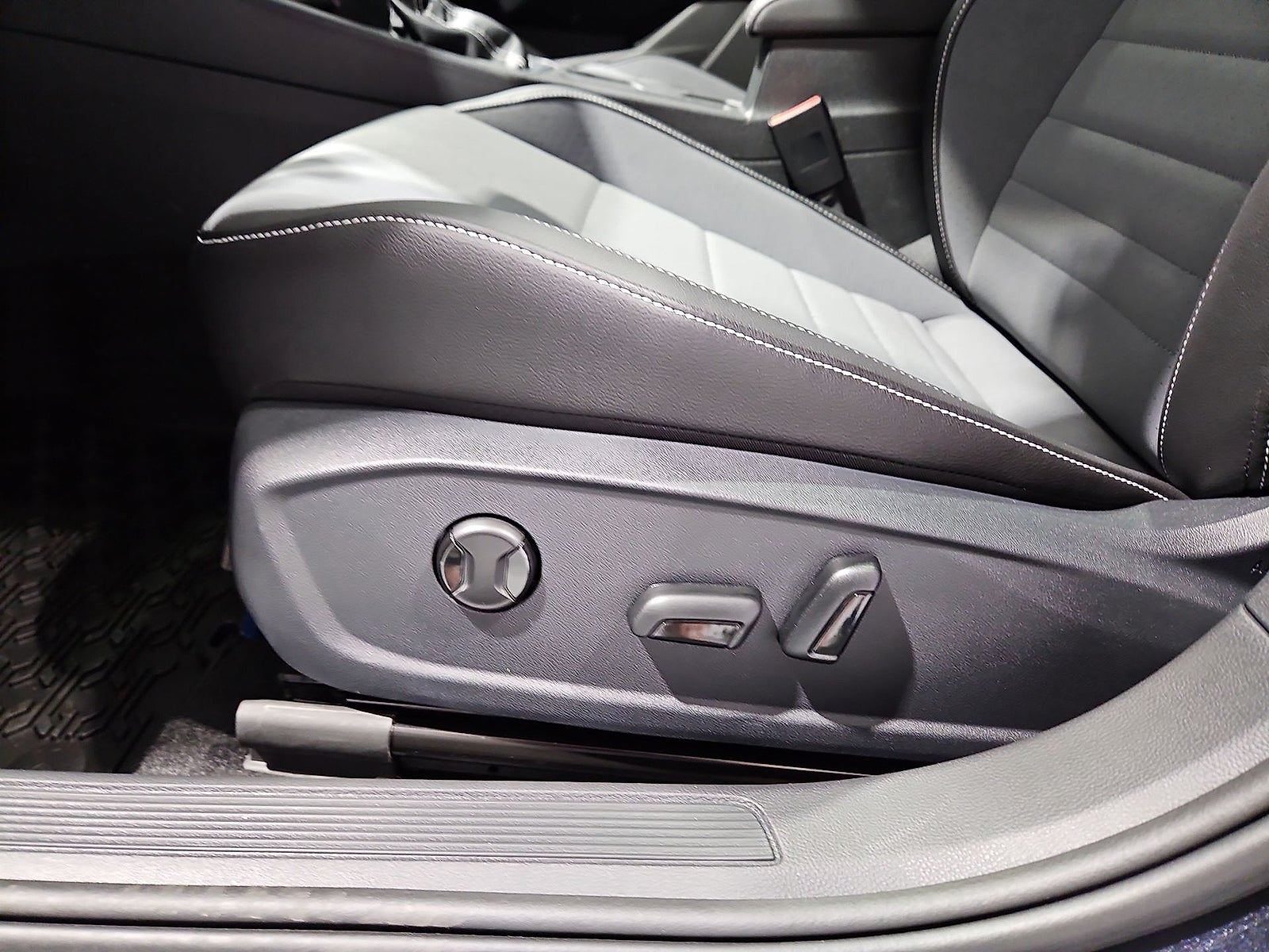 2027 Volkswagen Jetta SE
