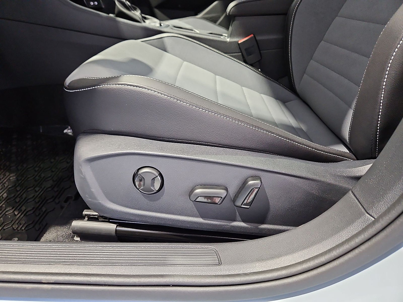 2027 Volkswagen Jetta SE