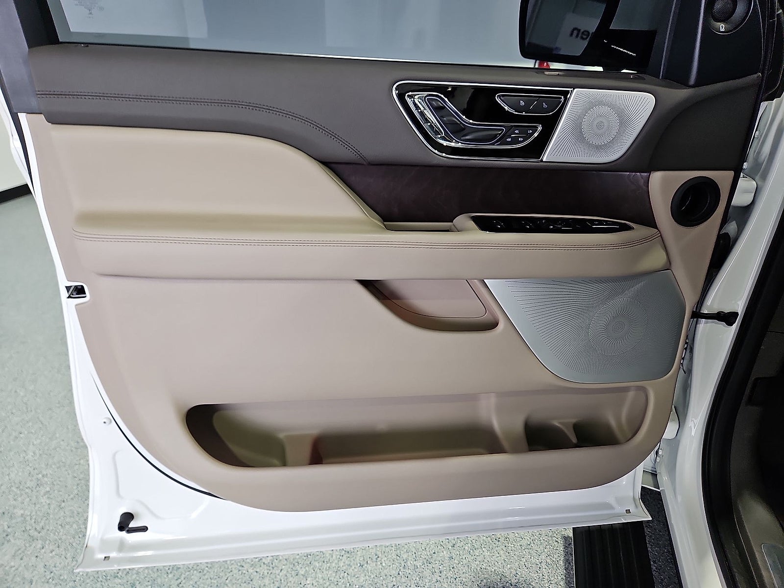 2024 Lincoln Navigator Reserve L