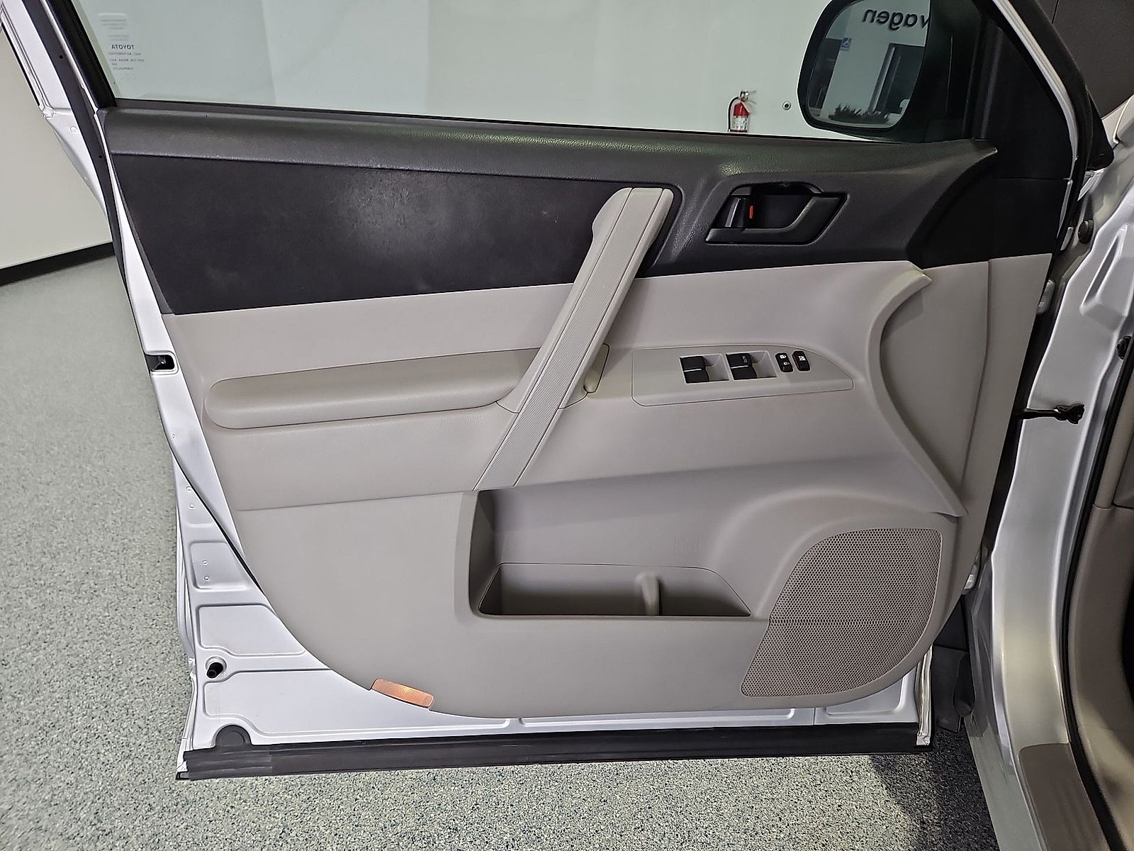 2013 Toyota Highlander Base