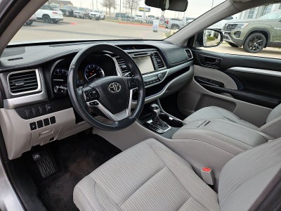 2016 Toyota Highlander LE Plus V6