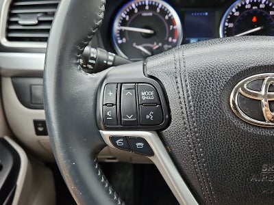 2016 Toyota Highlander LE Plus V6