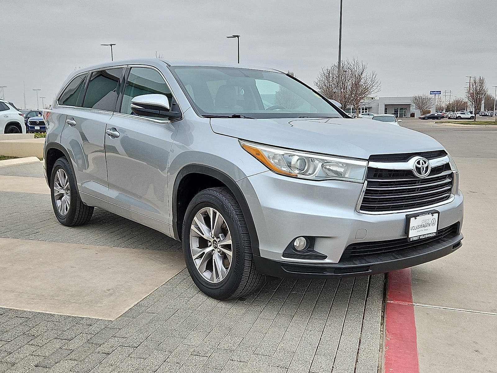 2016 Toyota Highlander LE Plus V6