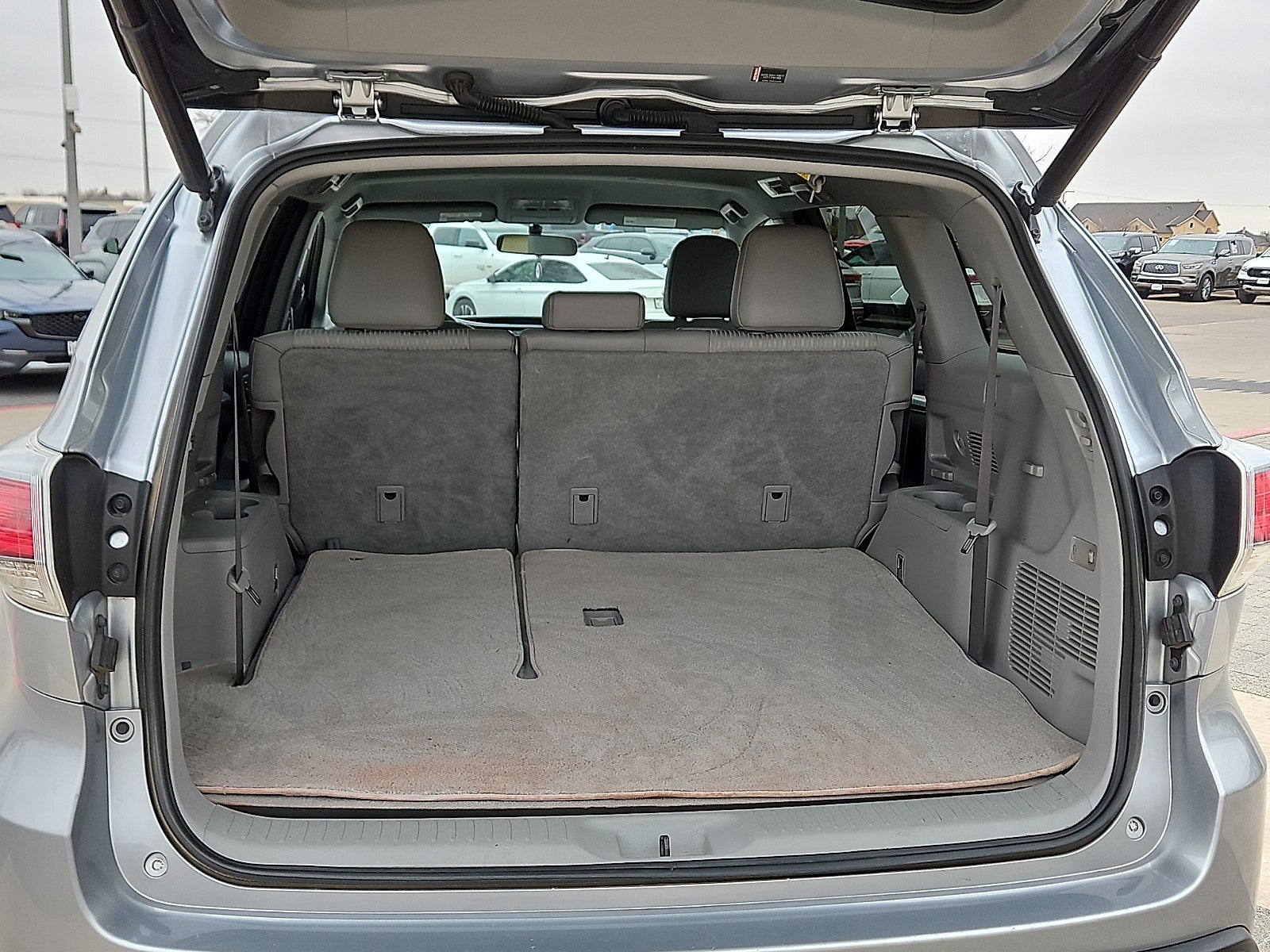 2016 Toyota Highlander LE Plus V6