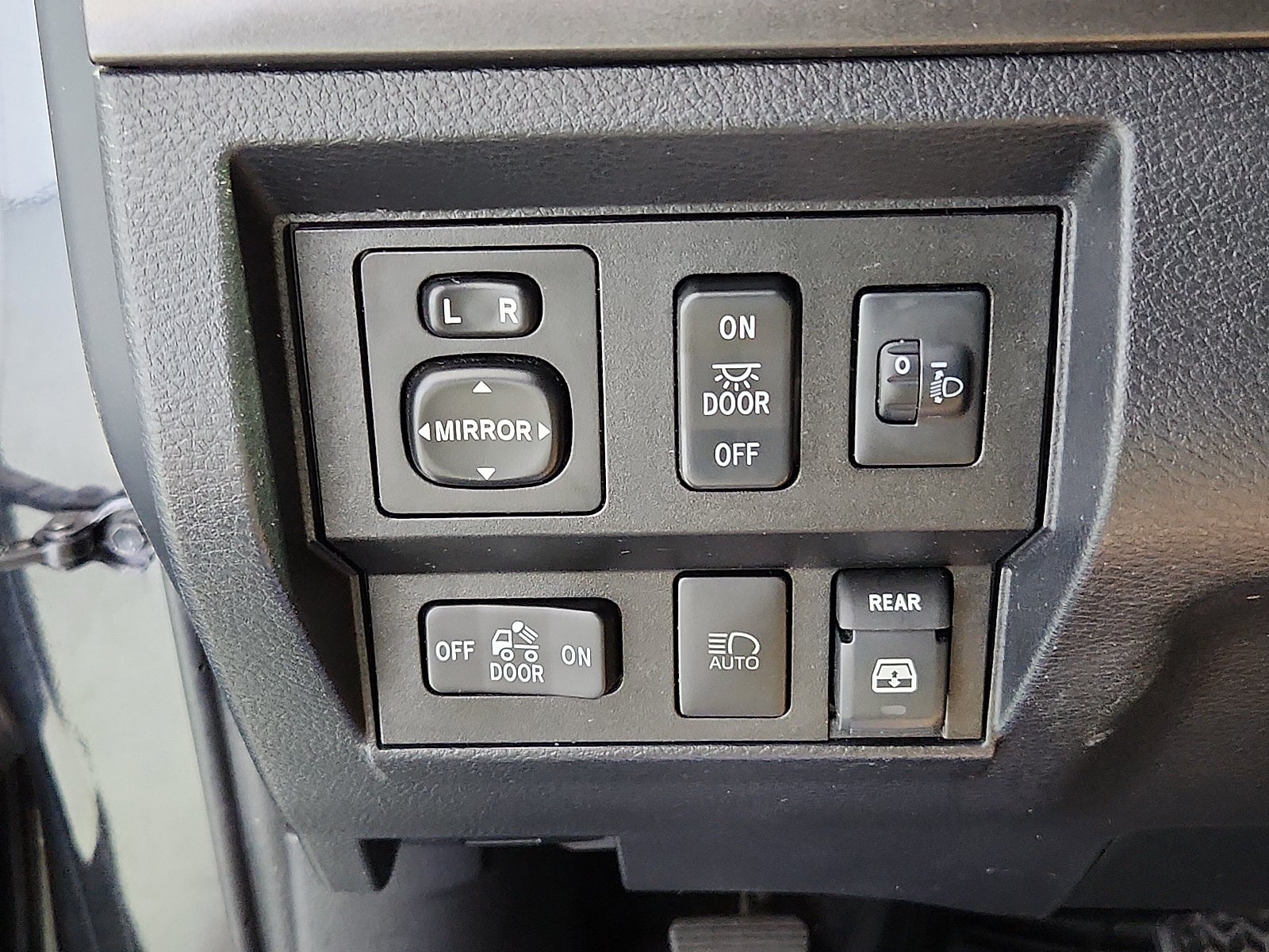 2019 Toyota Tundra SR5 5.7L V8